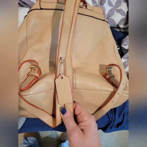 Authentic Coach Billie Backpack F12014 - Camel EUC - Picture 13 of 13